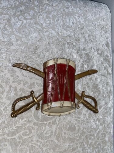 Vintage Sexton USA #576 Metal Drum & Sword with Eagle Wall Decoration - Image 11