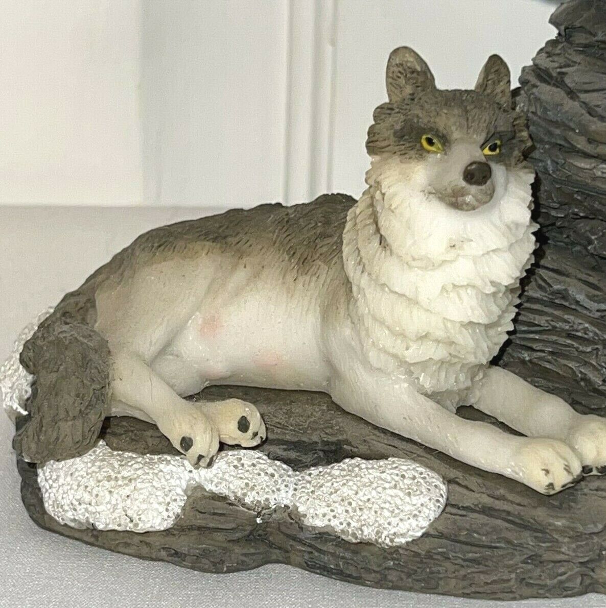 Family of Wolves on Rocks Statue Figurine Clock Native American Moving Eagles - Image 3