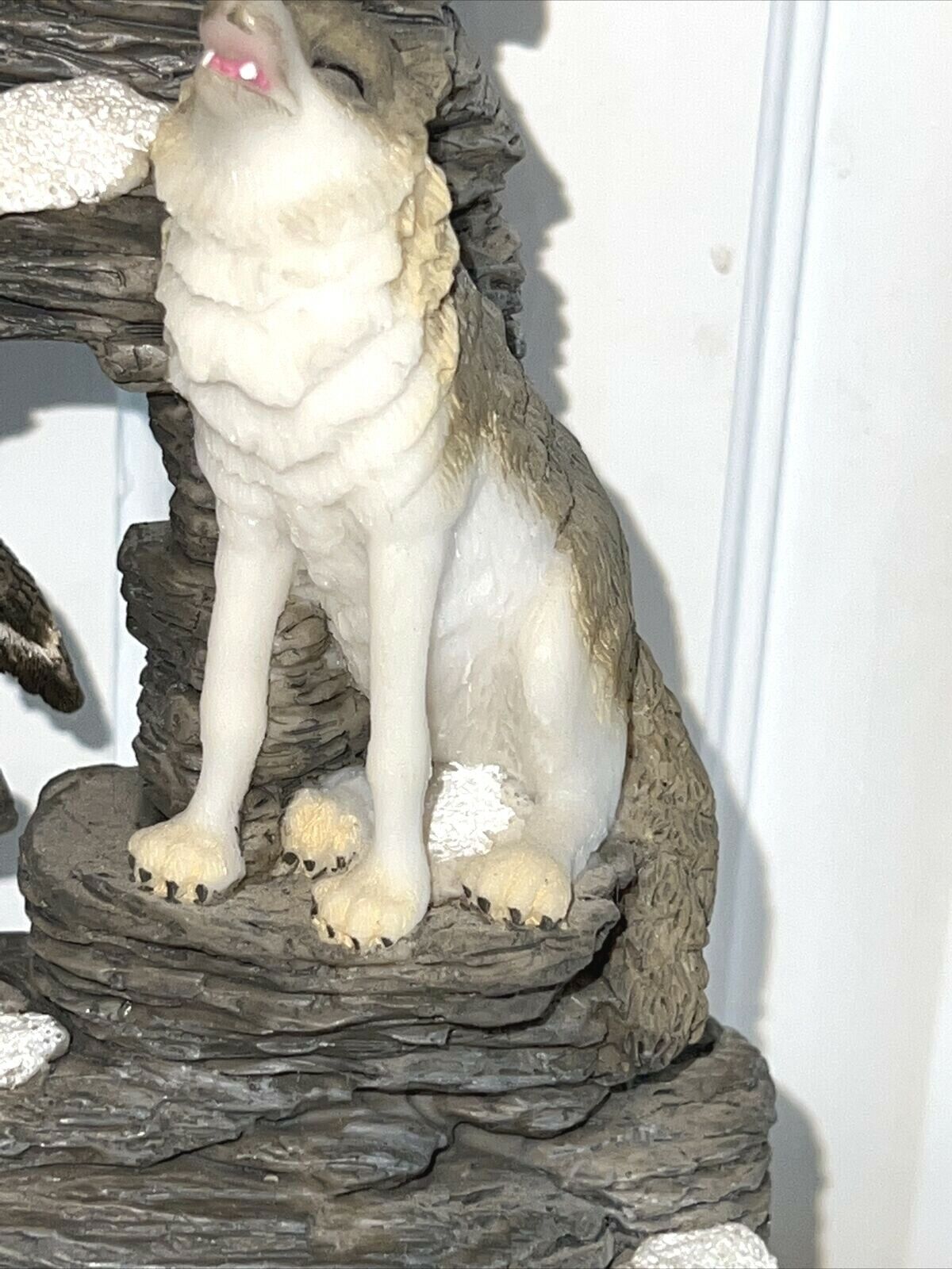 Family of Wolves on Rocks Statue Figurine Clock Native American Moving Eagles - Image 5