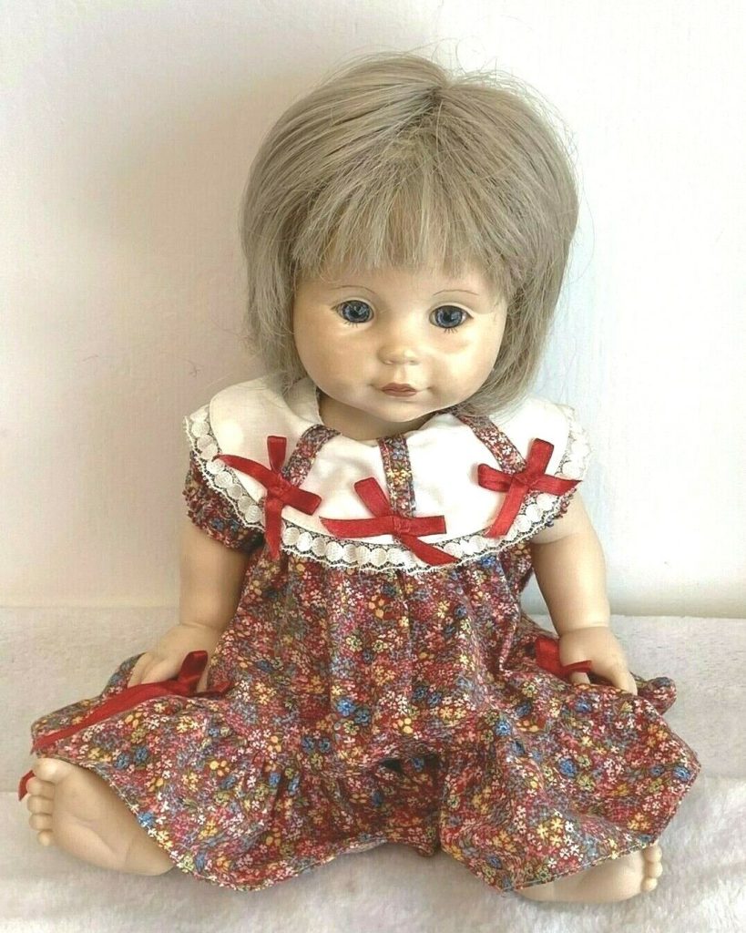 Vintage 1995 *Baby So Beautiful* 15”/Vinyl/Playmates/ Excellent Condition!!  Main Image