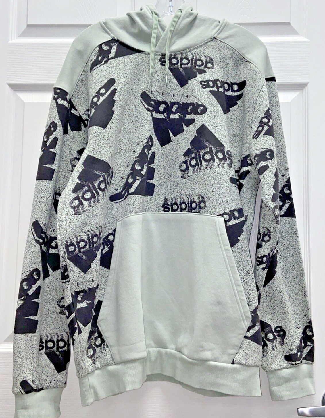 MENS ADIDAS LIGHT GREEN WITH ALL OVER PRINT SWEATSHIRT SIZE XL EUC - Image 2
