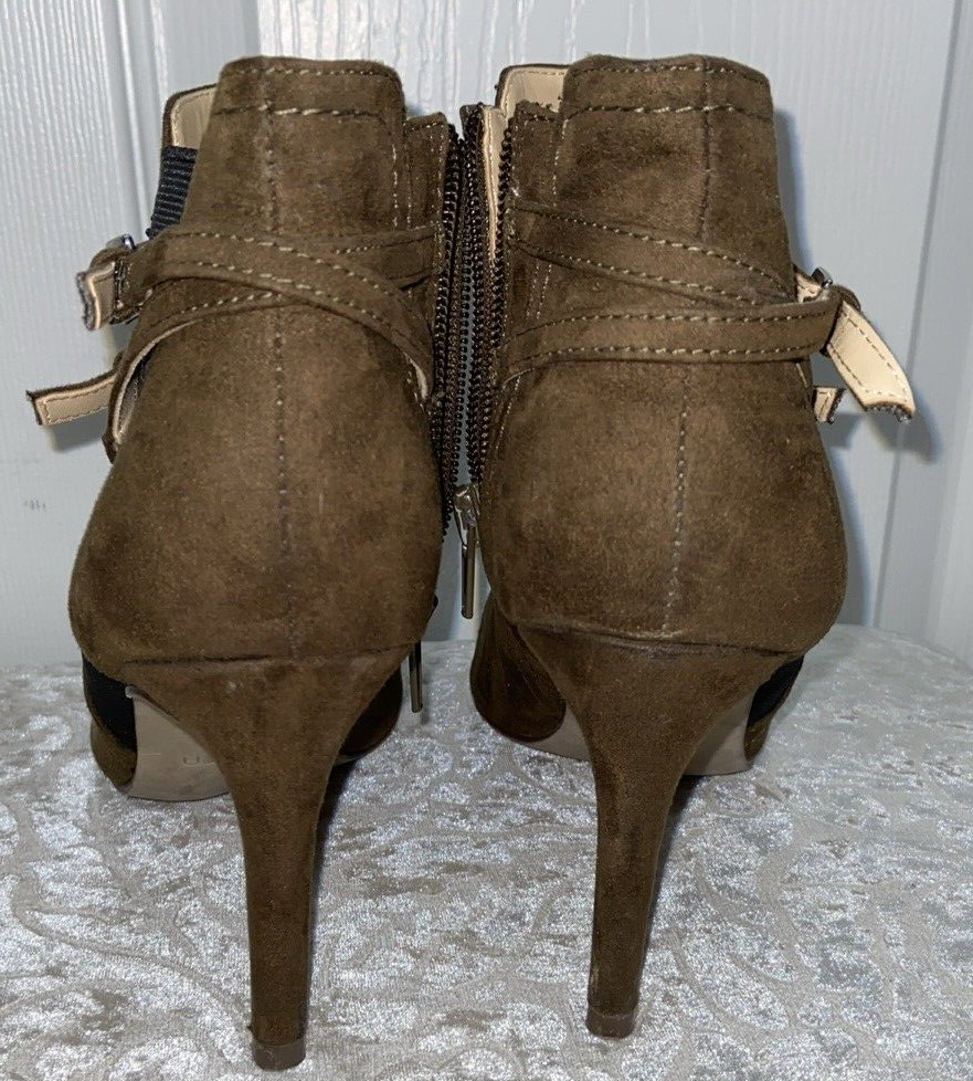 UNISA “TARRIE” MEDIUM BROWN SUEDE BOOTIE SZ 7M - Image 3