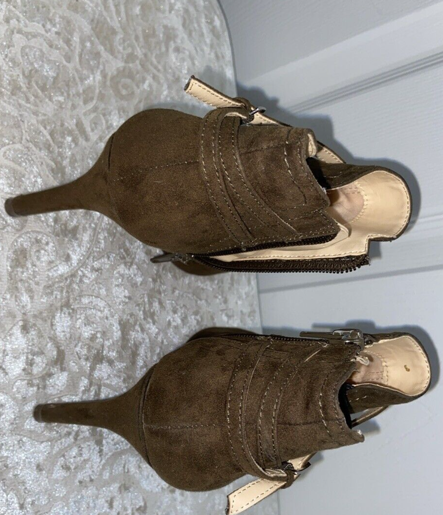 UNISA “TARRIE” MEDIUM BROWN SUEDE BOOTIE SZ 7M - Image 7