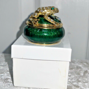 NWB Frog Enamel Hinged Jewelry Trinket Box Bejeweled Crystals Decor Green Nice