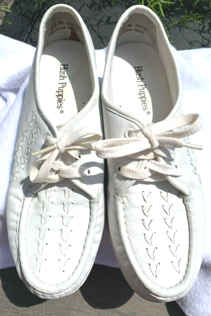 HUSH PUPPIES- ladies white wedge tie shoes 7.5 NARROW HEAL Main Image