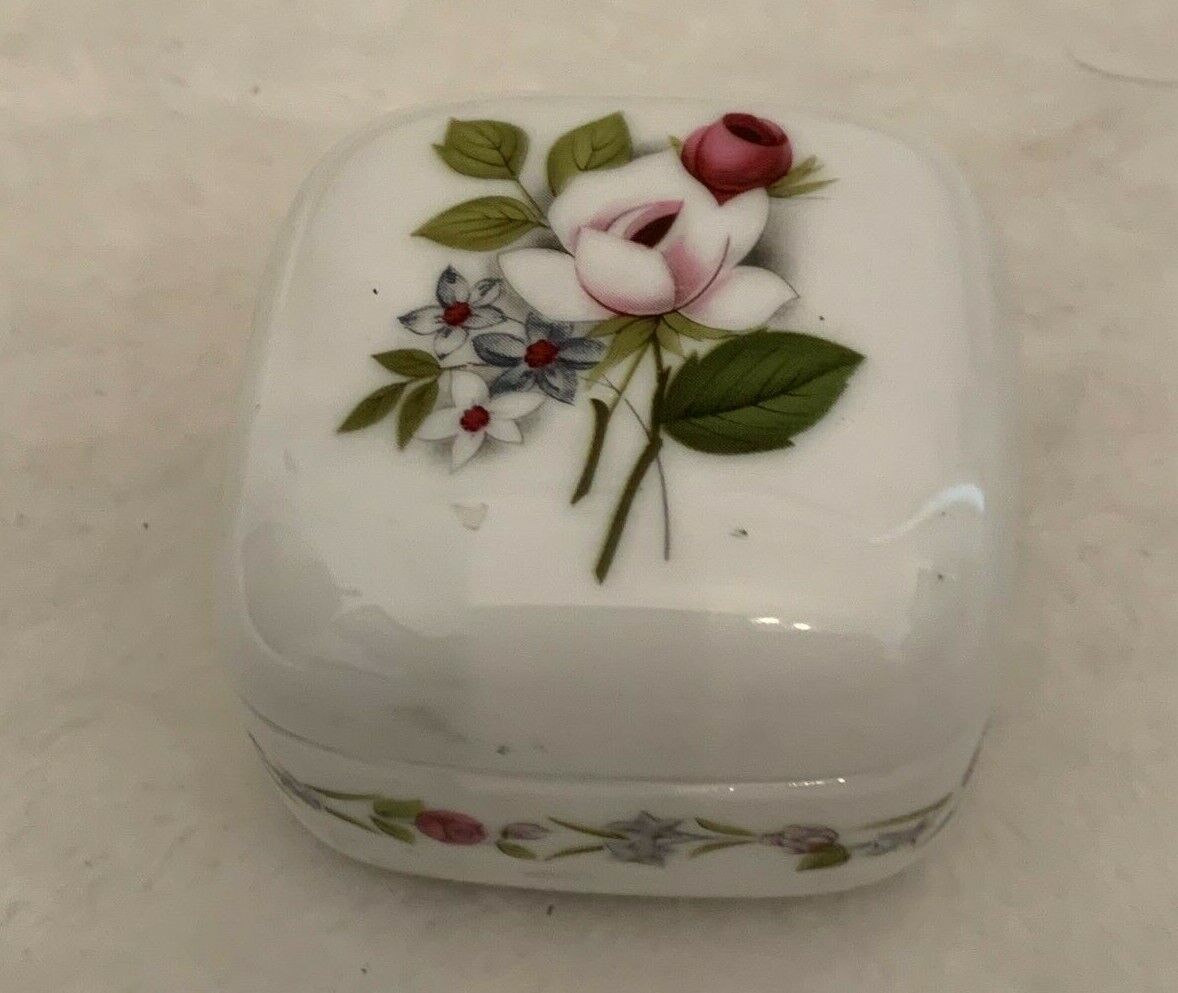Vintage Otagiri Japan Ceramic Trinket Box Rose Bouquet Jewelry Box