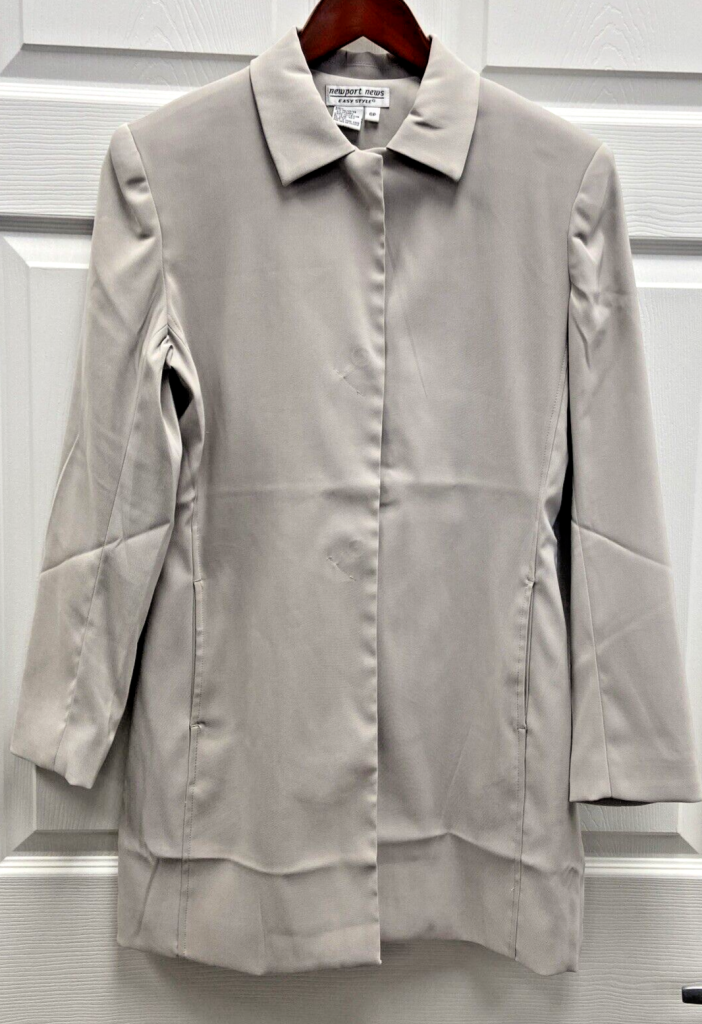 Vintage Newport News Easy Style Khaki Jacket Size 6P Trench Style Coat Feminine Main Image