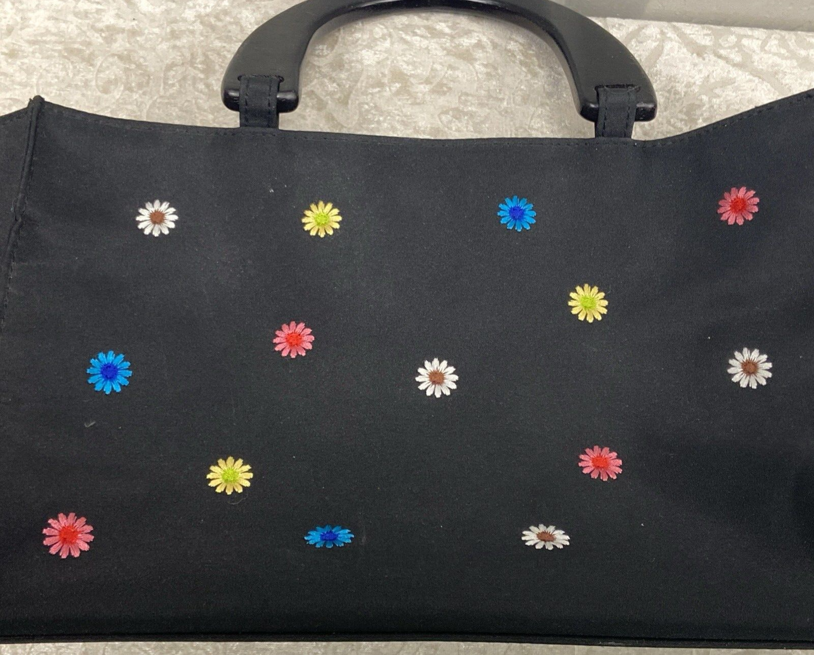 Bright Flowers On Black Tianni Purse, Black Weeden Handles, Hot Pink Lining - Image 5
