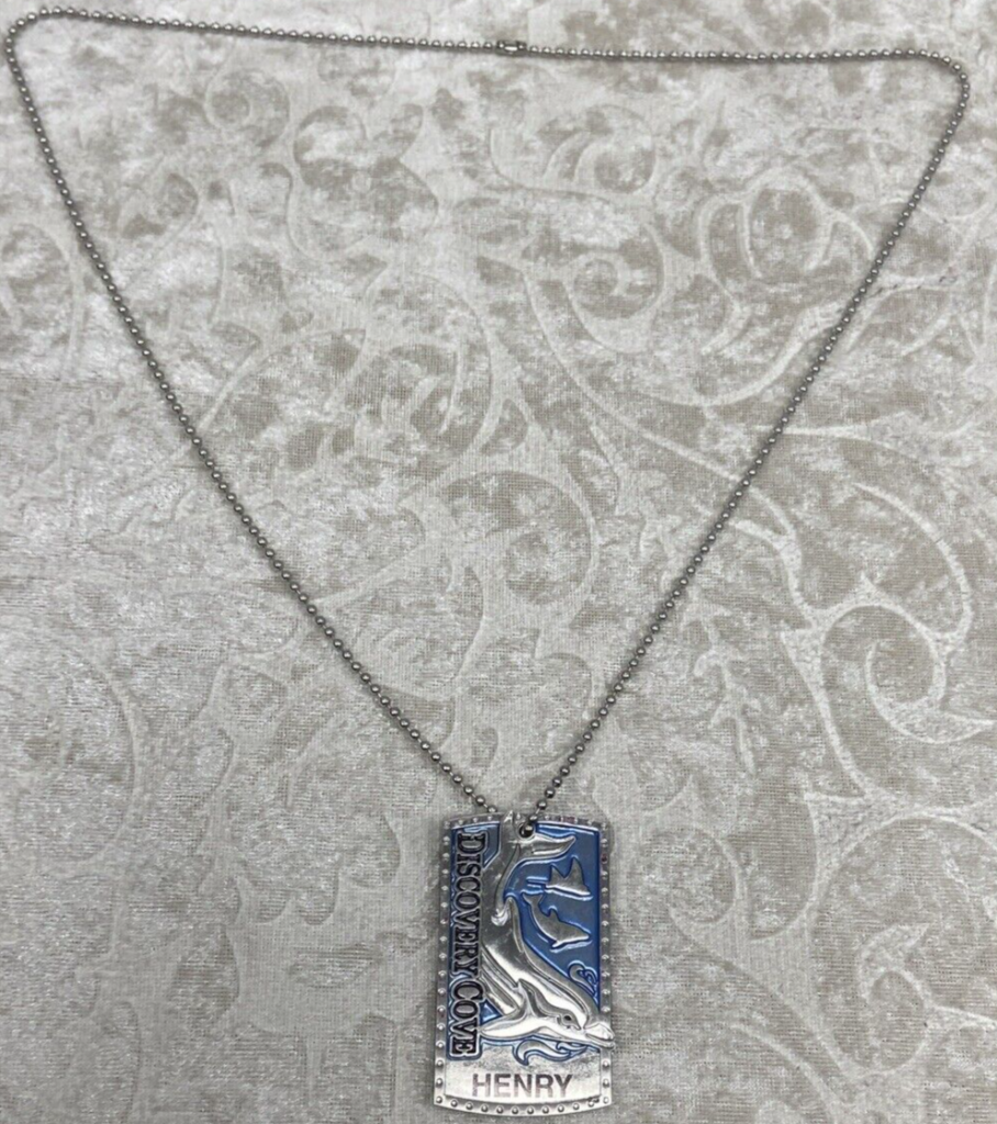 Discovery Cove Dolphin Necklace NWOT Beach Discovery Cove Souvenir (Name Henry) Main Image