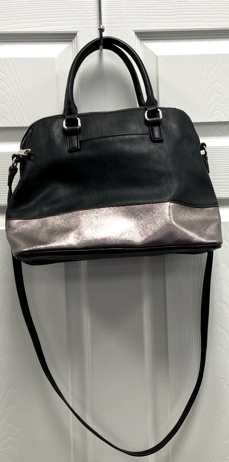 Liz Claiborne Two Tone Purse Shoulder Bag Black and Silver - Image 5
